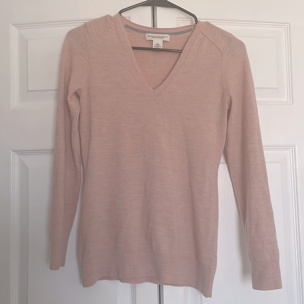 Beautiful merino wool Banana Republic v-neck